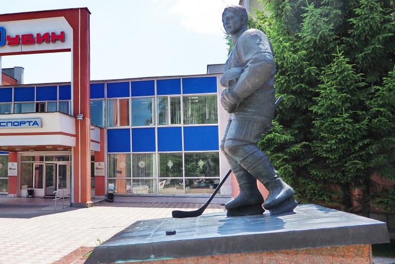 冰球运动员莫西耶夫纪念碑