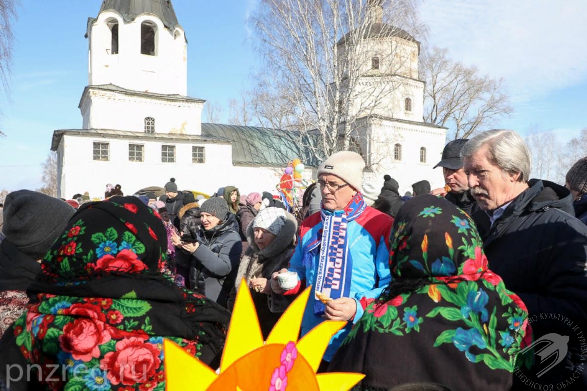 在本地区首次举行了节日活动《拉季舍夫的谢肉节》